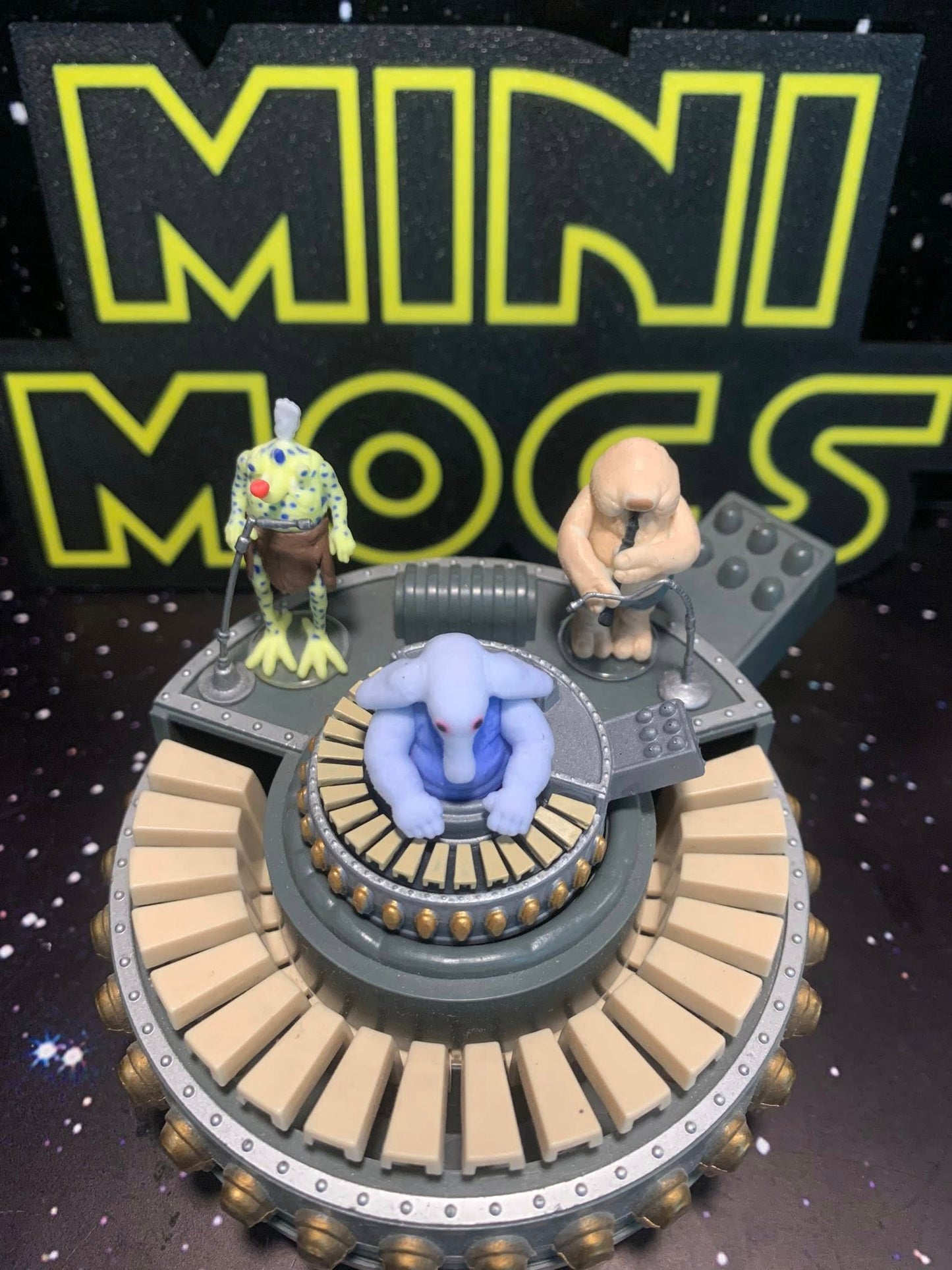 MAX REBO faded Blue head/limbs