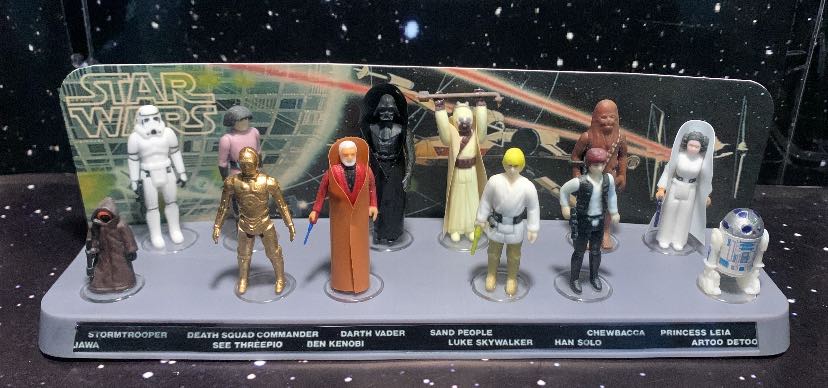 Echo partner First 12 mail away display stand